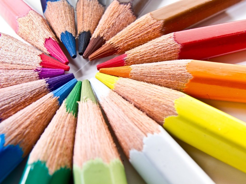 Crayons de couleur long et court